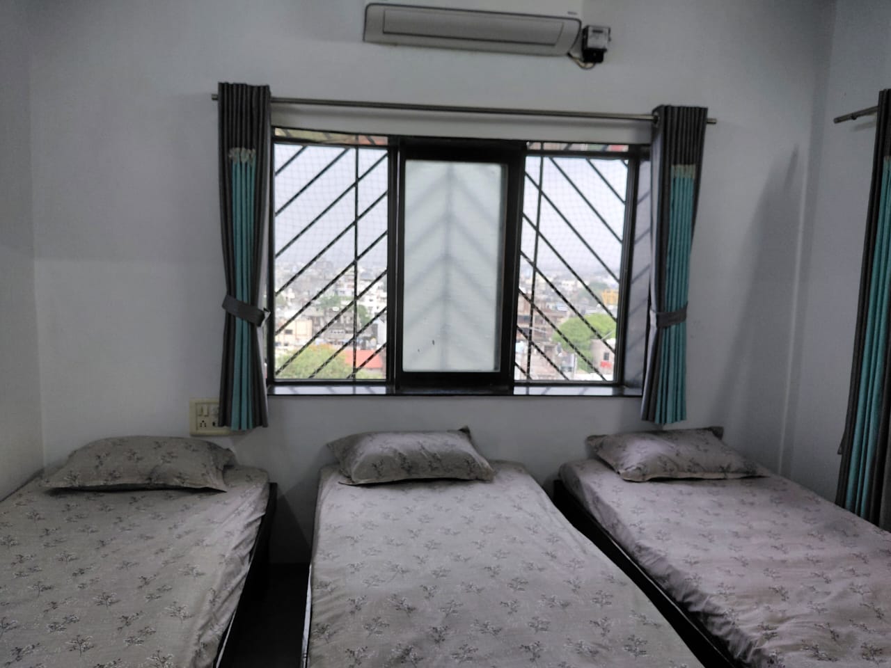 Ac Sharing Room